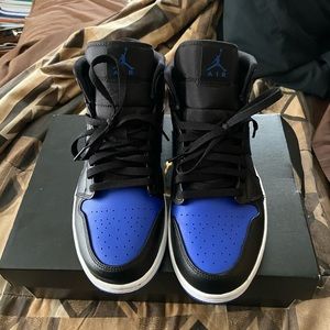 jordan 1s blue black